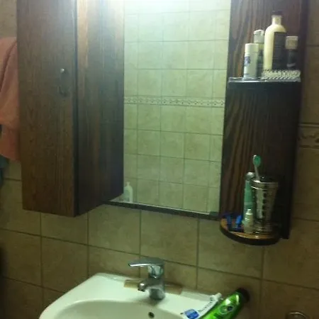 Zakos Court アパート *