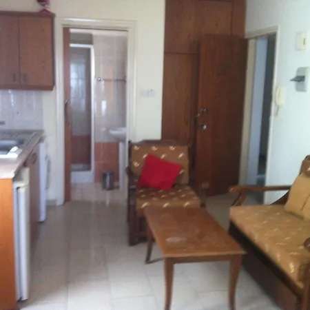 Zakos Court * לרנקה