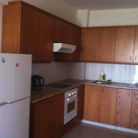 Zakos Court דירה