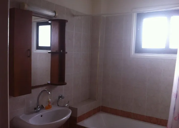 Zakos Court * Larnaca